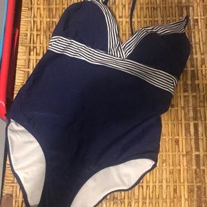 Vineyard Vines one piece swimsuit